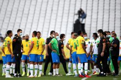 Incredibile, Brasile-Argentina sospesa dopo 6 minuti con polizia in campo