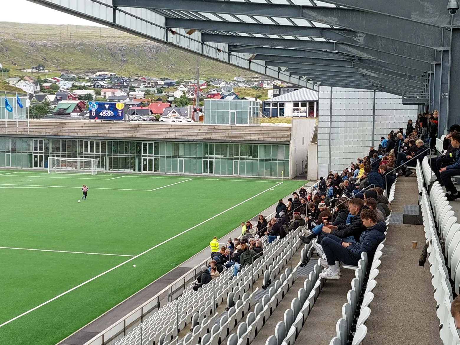 Tórsvøllur, Far Oer