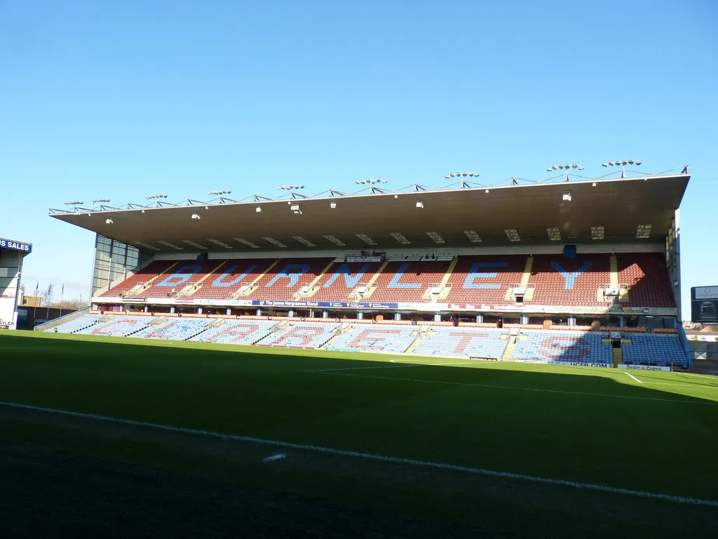 Pronostico Burnley - Arsenal: 1 Novembre 2025 1 Turf Moor, Burnley