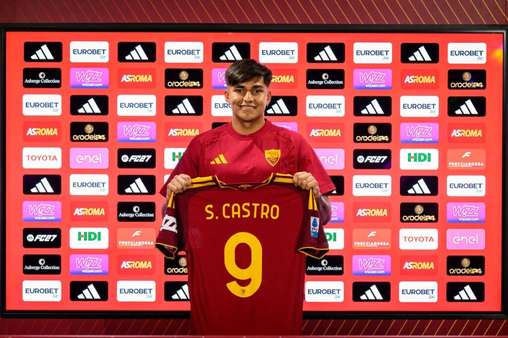 Santiago Castro è un nuovo giocatore della Roma: il comunicato ufficiale 2 Santiago Castro è un nuovo giocatore della Roma: il comunicato ufficiale