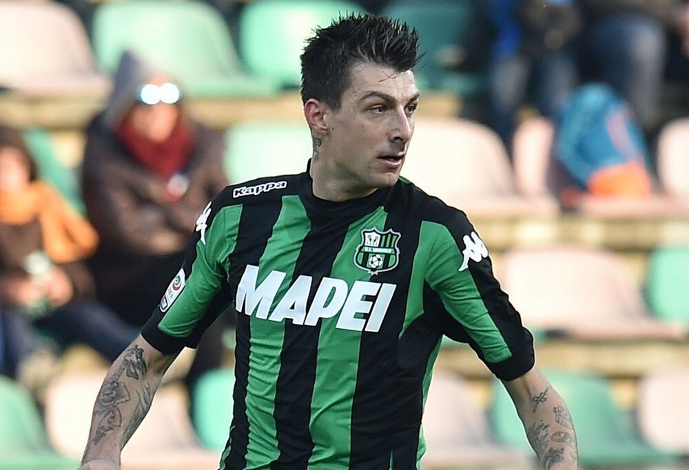 Calciomercato Sassuolo, si punta a un grande ritorno in difesa per sostituire Muharemovic: il nome 3 Calciomercato Sassuolo, si punta a un grande ritorno in difesa per sostituire Muharemovic: il nome