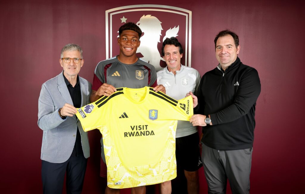 Aston Villa, ufficiale l'ingaggio di Zion Suzuki: il comunicato del club britannico 2 Aston Villa, ufficiale l'ingaggio di Zion Suzuki: il comunicato del club britannico