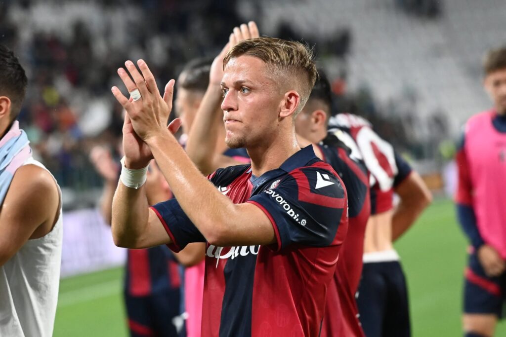 Calciomercato Bologna, Ceduto Karlsson al Servette: il Comunicato Ufficiale 2 Calciomercato Bologna, Ceduto Karlsson al Servette: il Comunicato Ufficiale