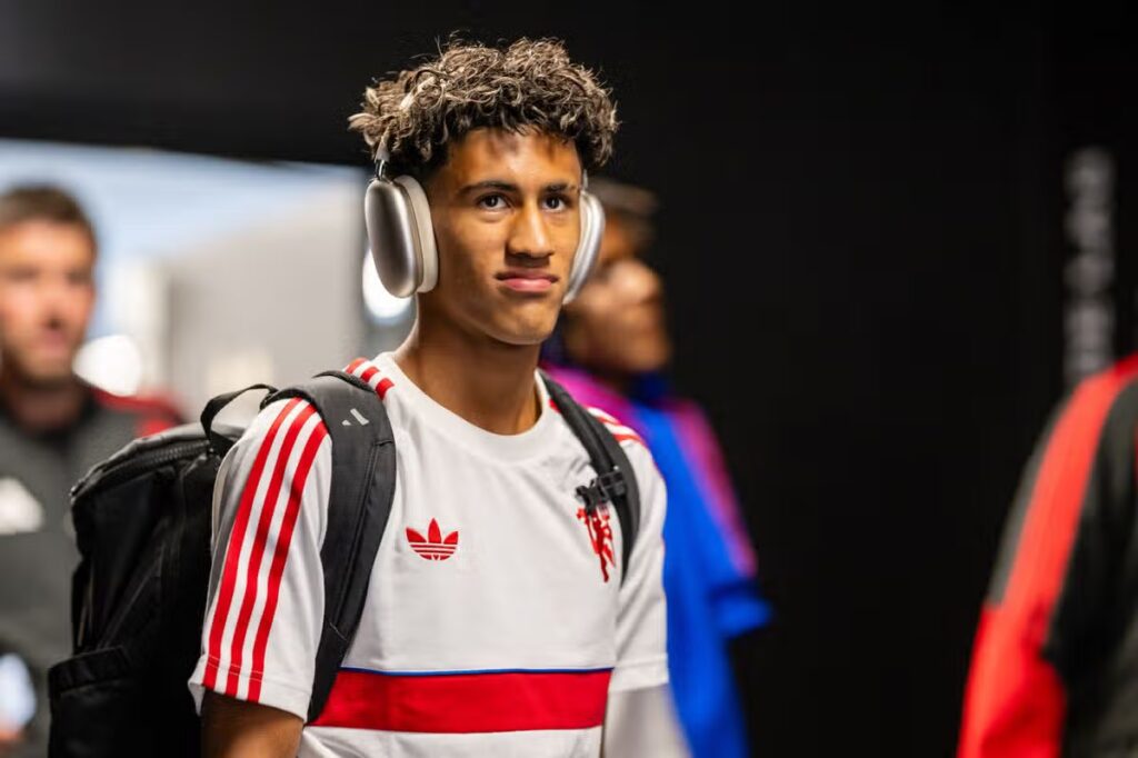 Il Barcellona Soffia il Talento JJ Gabriel al Manchester United: Tutti i Dettagli