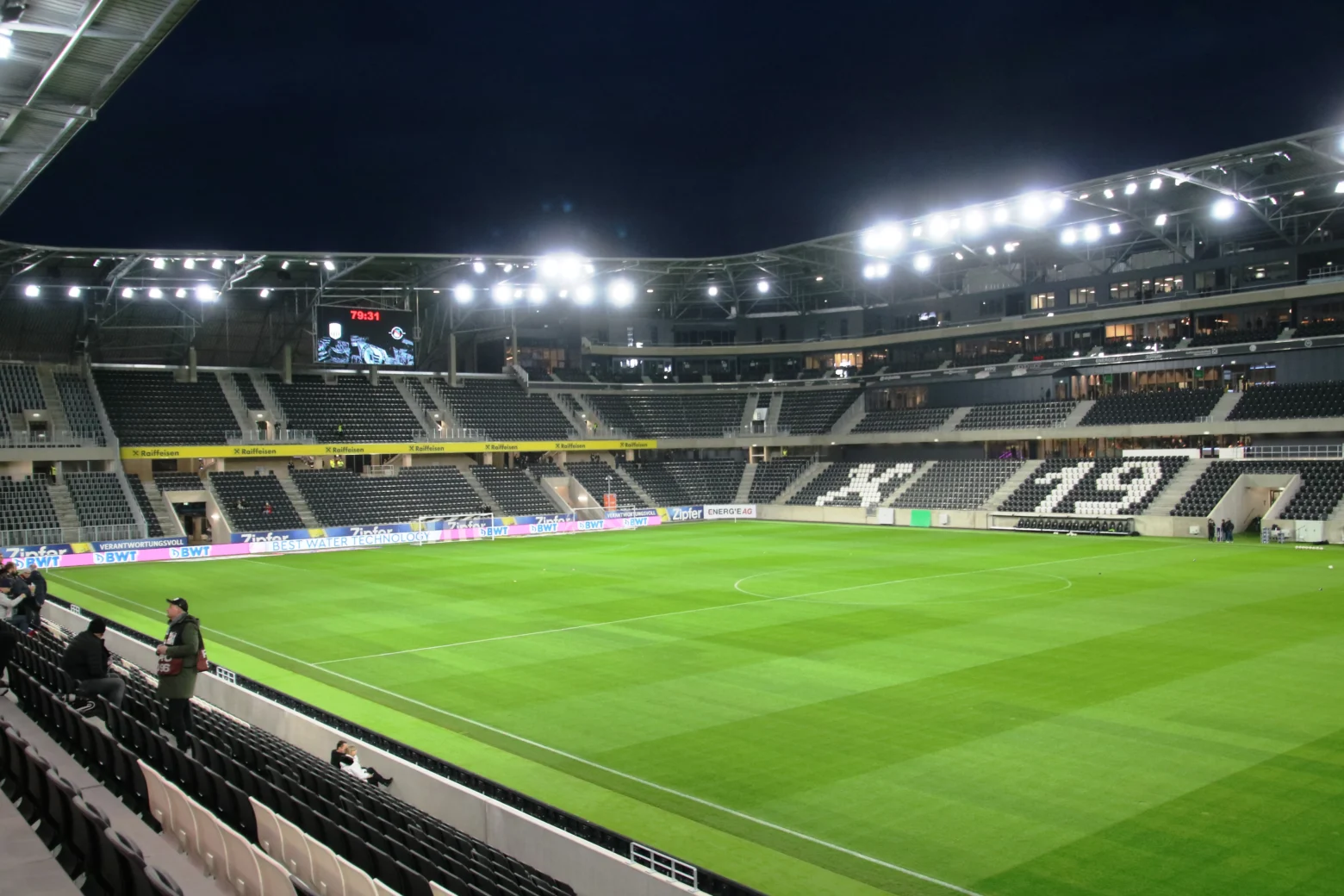 Raiffeisen Arena, LASK Linz