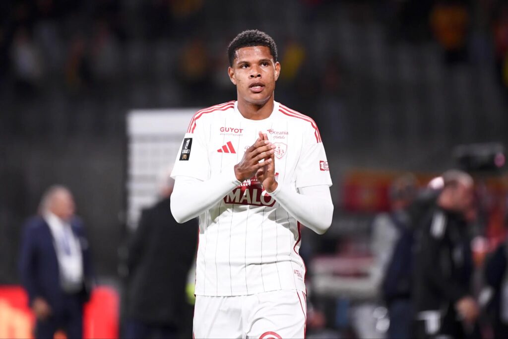 Calciomercato Milan, Spunta il Nome di Raphael Le Guen del Brest per la Difesa. I Dettagli
